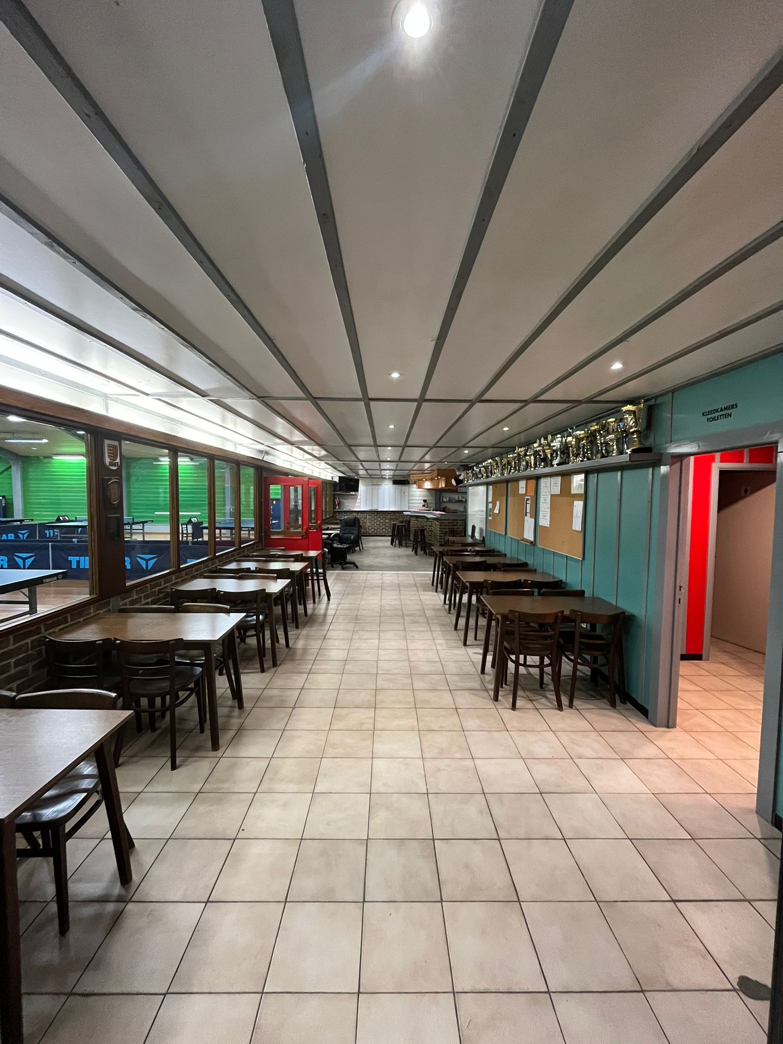 Ruime kantine van KTTC Meteor Bree